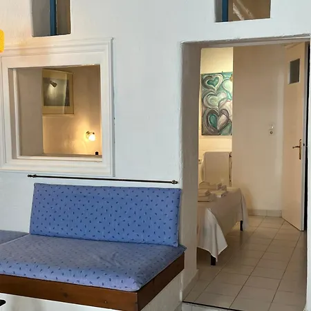 דירה Neoclassical Apartment, Chora *