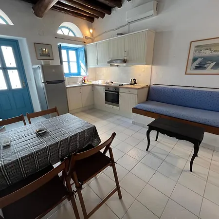 Neoclassical Apartment, Chora Ándros